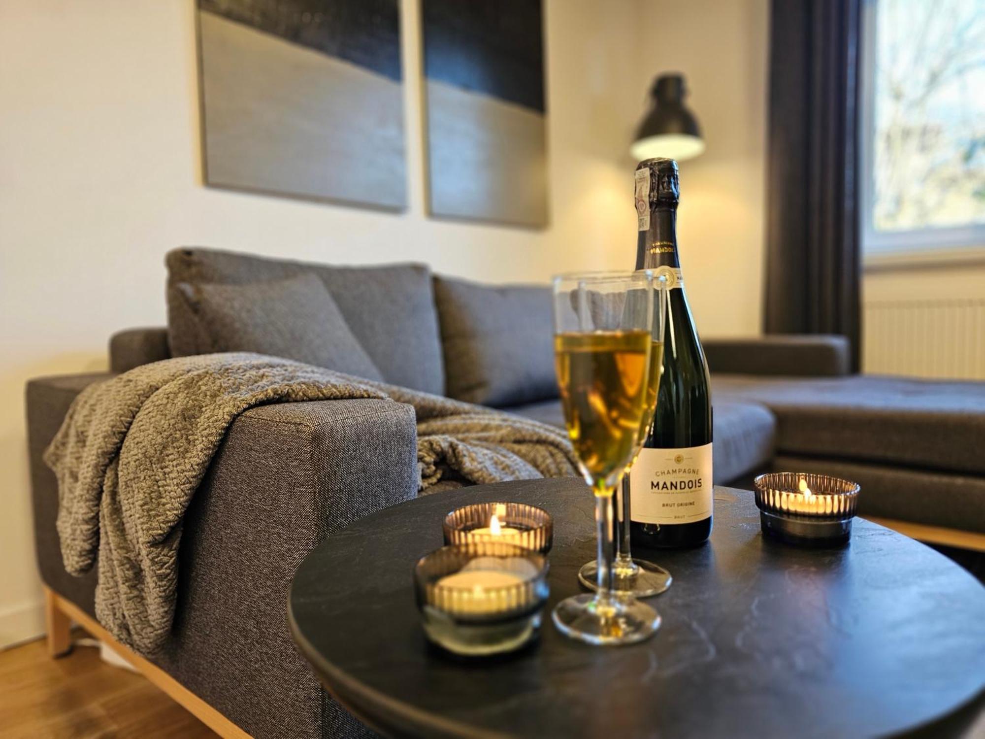Urban Apartments Premium No 3, Free Private Parking, Self Check-In Хожув Экстерьер фото