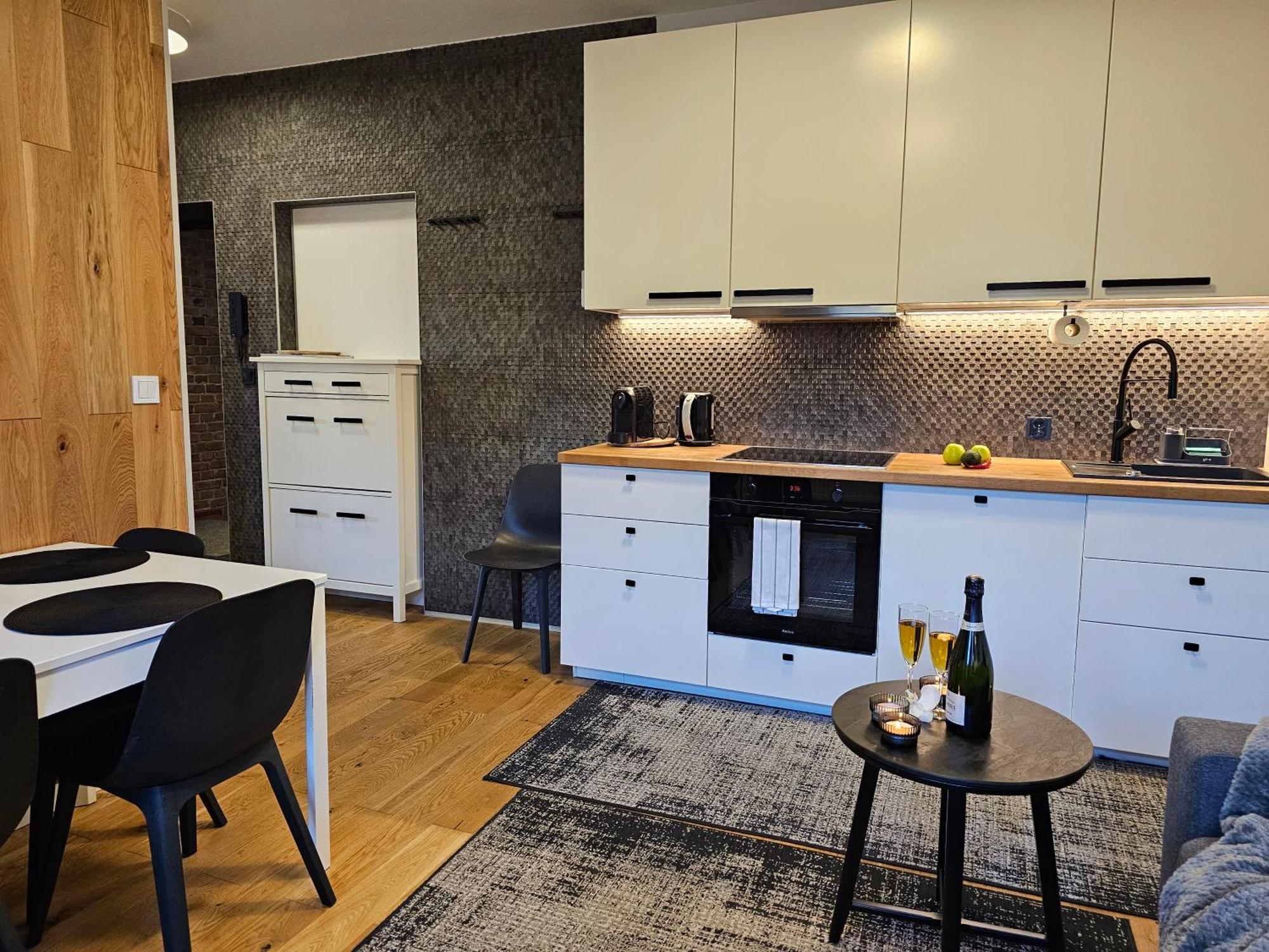 Urban Apartments Premium No 3, Free Private Parking, Self Check-In Хожув Экстерьер фото