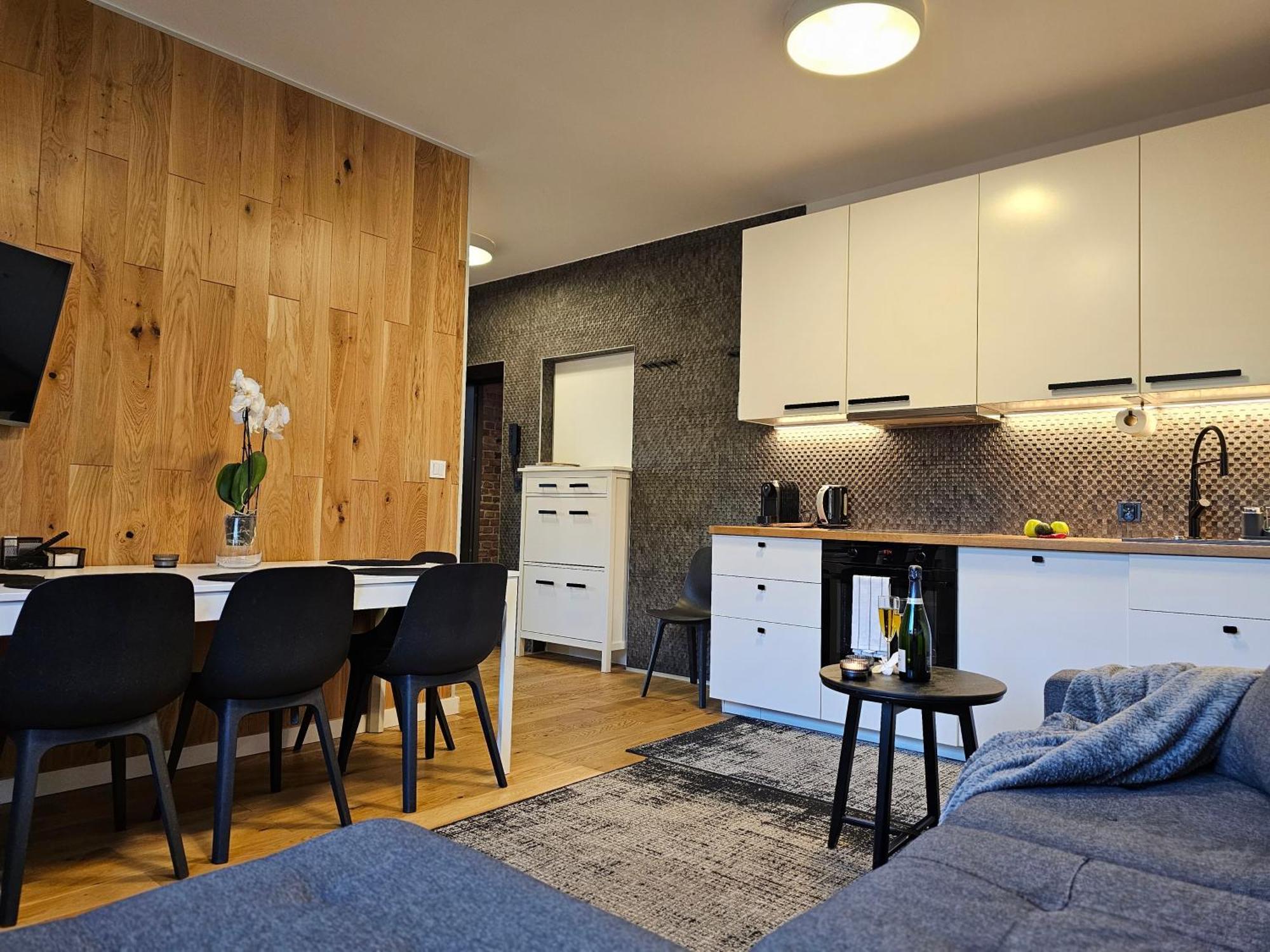 Urban Apartments Premium No 3, Free Private Parking, Self Check-In Хожув Экстерьер фото