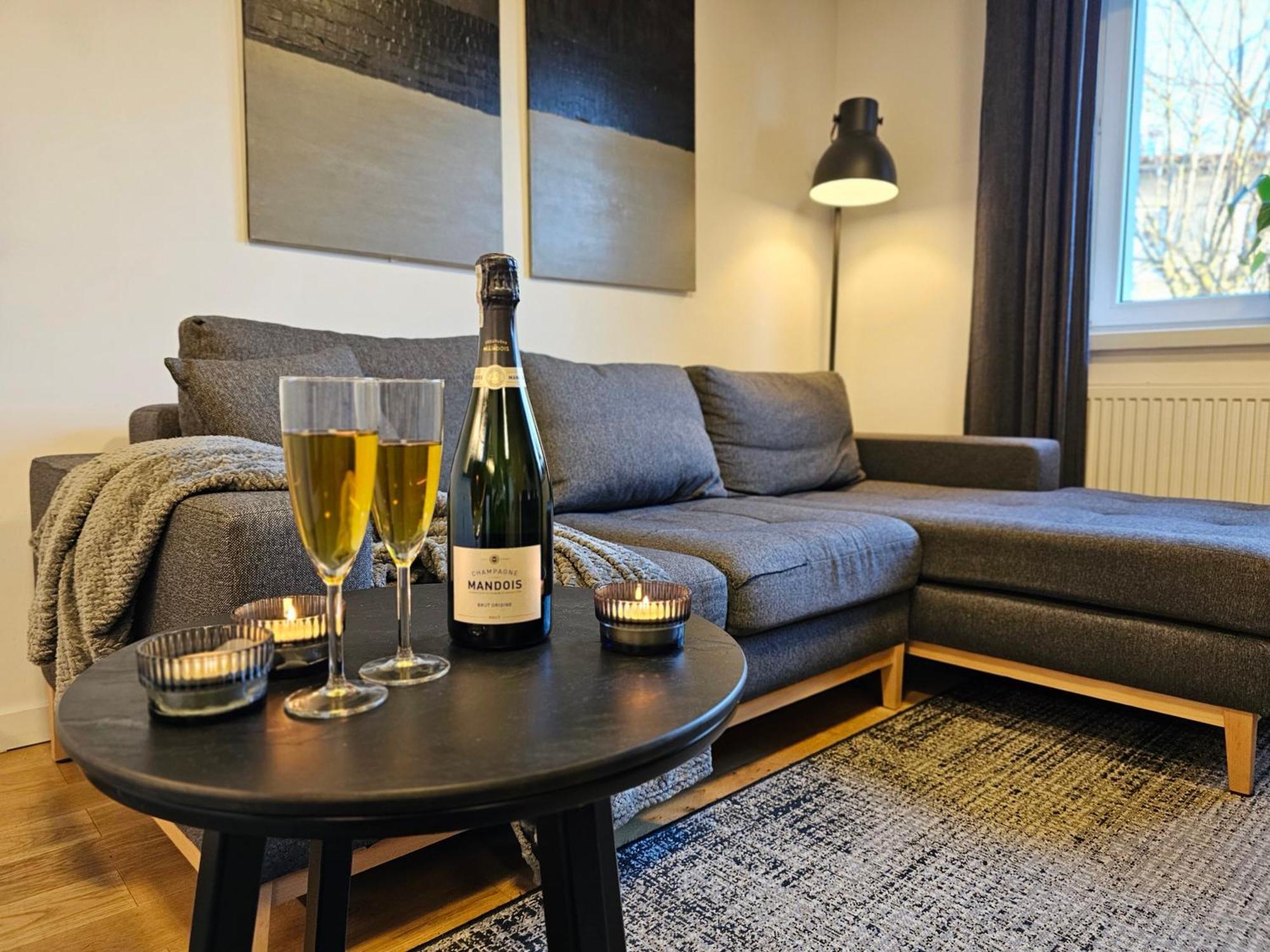 Urban Apartments Premium No 3, Free Private Parking, Self Check-In Хожув Экстерьер фото