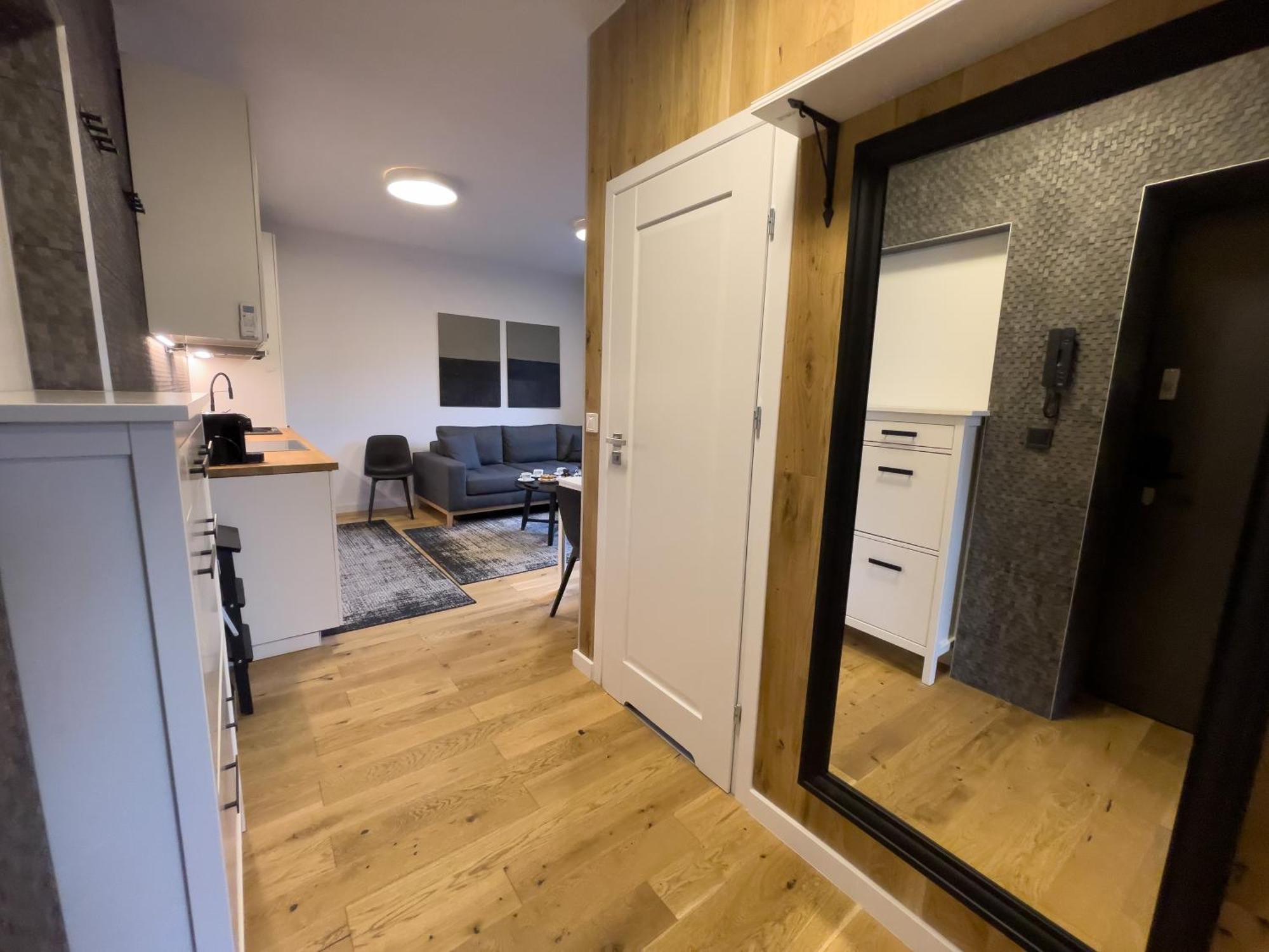 Urban Apartments Premium No 3, Free Private Parking, Self Check-In Хожув Экстерьер фото