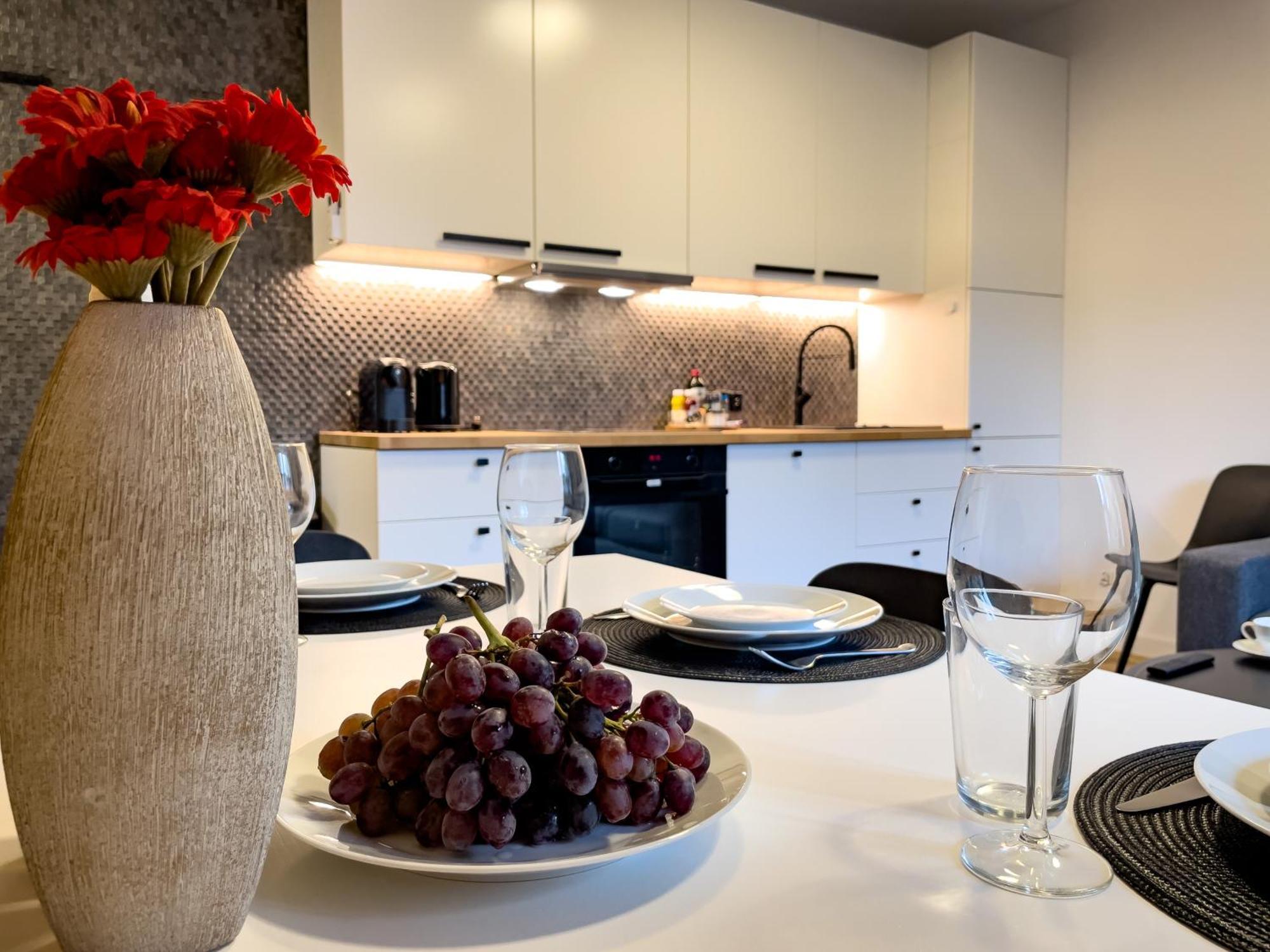 Urban Apartments Premium No 3, Free Private Parking, Self Check-In Хожув Экстерьер фото